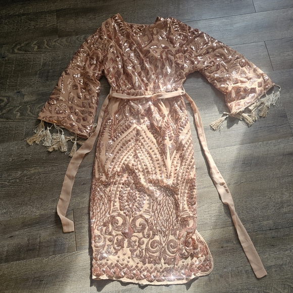 Rose Gold Sequin Embellished Dress Caftan Tassles - Picture 3 of 3